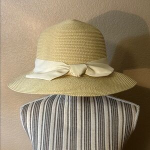 NEW Furtalk Cream Straw Hat Cream Bow Adjustable Sz Detachable Chin Strap Paper